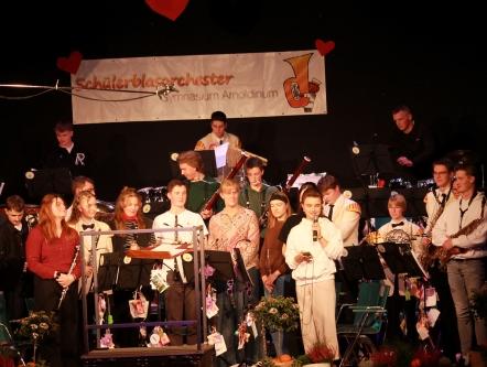 Schülerblasorchester begeistert mit Herbstkonzert
